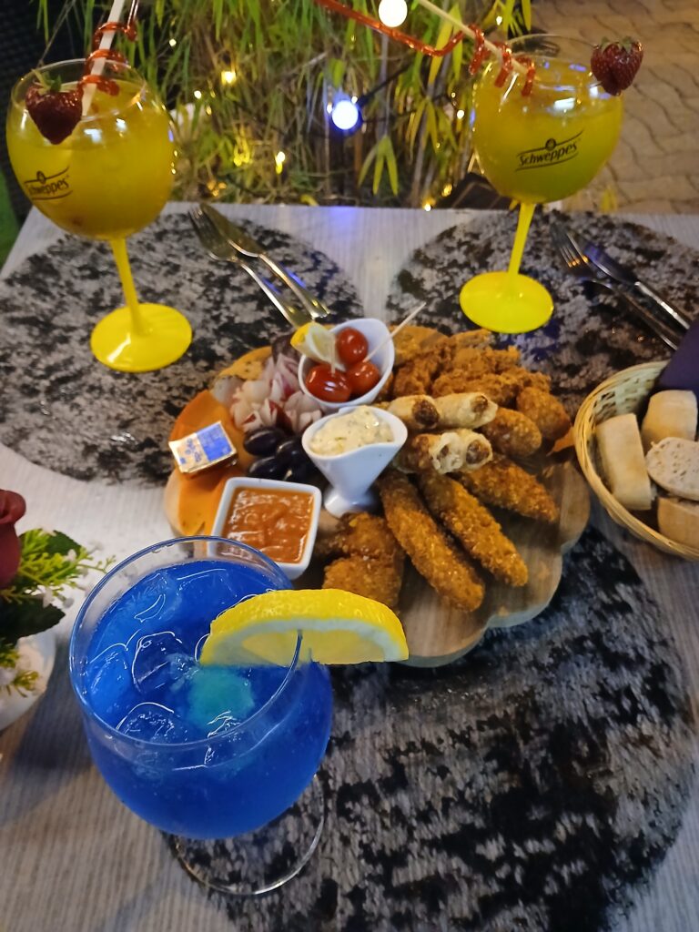 Planche apéro pour l'été du restaurant La Biche aux Bois - Yerres Essonne